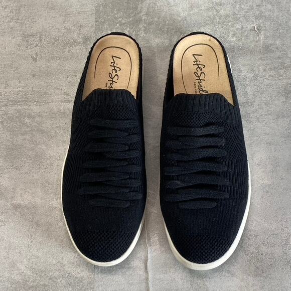 LIFESTRIDE Women's Black Fabric Ease Round-Toe Lace Detail Slip-On Mule Sneakers - Picture 2 of 8